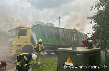 FF Goch: Feuer in Sperrmüll-Wagen