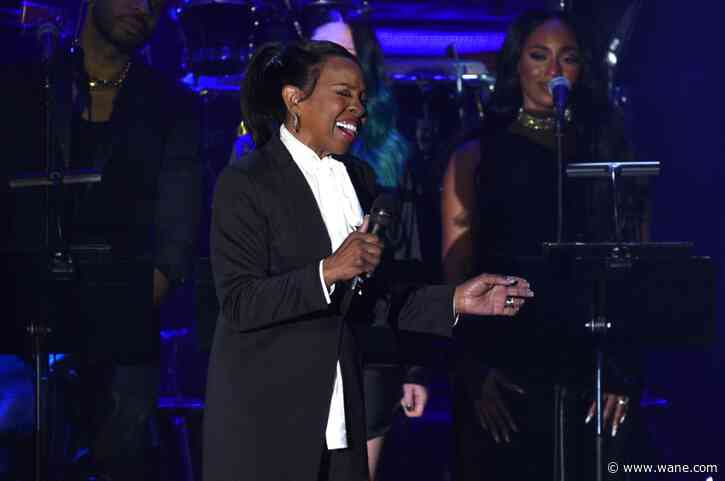 Gladys Knight performing at Foellinger Theatre this summer