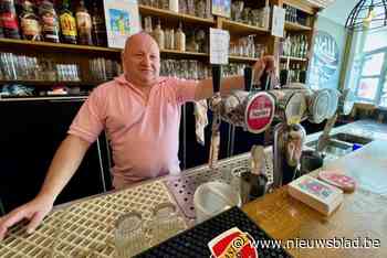 Cafébaas Mario (51) staat twintig jaar achter de tap, en geeft daarom feest: “Klaar voor nog eens tien jaar”