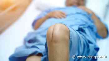 Robotic-Assisted Total Knee Arthroplasty Has Fewer Complications