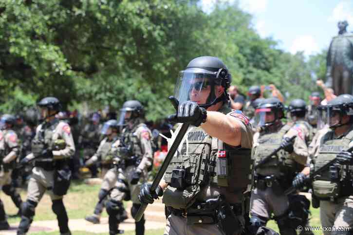 Records: Man charged after bringing gun to April 29 protest at UT