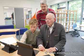 87-jähriger Löhner gibt Nachhilfe mit Herz und Humor