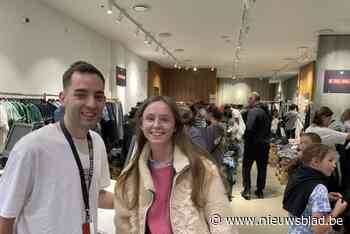 Eerste Kilo Sale van America Today: “Ik kon niet kiezen en kocht drie jassen, elk een ander kleur”