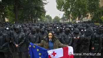 „Putinismus in Reinform“ - SPD-Politiker Michael Roth über Lage in Georgien