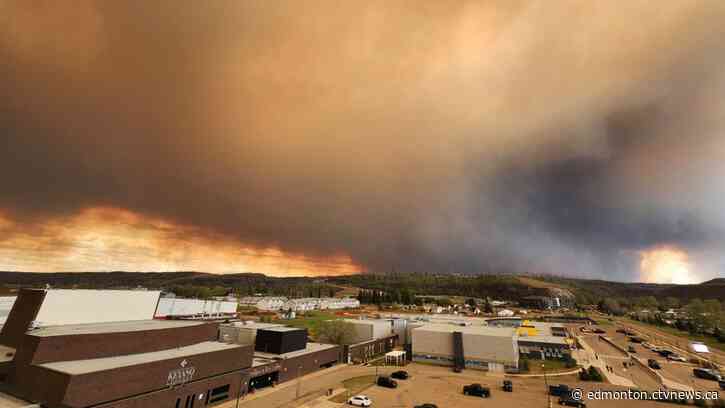 Winds expected to move fire away from Fort McMurray on Wednesday: Alberta Wildfire