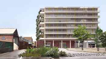 Driehoekig woongebouw met groene balkons voor De Nieuwe Stad