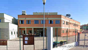 Scritte omofobe, minacce e disegni inneggianti al nazismo contro tre docenti di un liceo di Roma