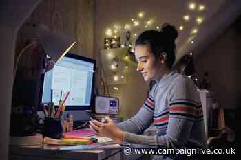 Radio 'on a roll' as commercial stations reach record listening figures