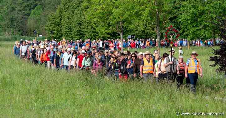 Pilger starten Fußwallfahrt nach Altötting