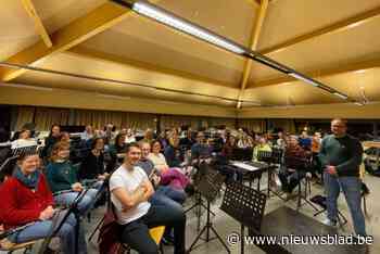 Gilles (30) neemt muzikale leiding JET Symphonic Band over