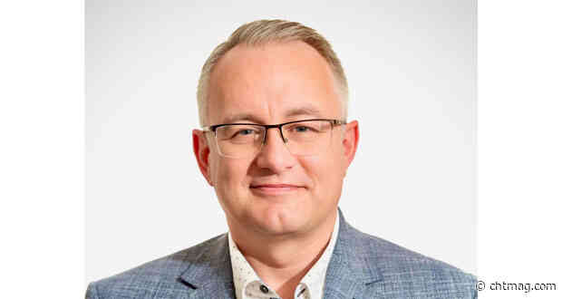 Window cleaners face ‘grave risks’ when using water-fed poles near overhead power lines, warns FWC