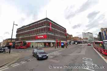 Ringer's Road Bromley 'police incident': Live updates
