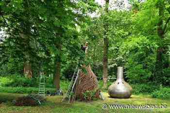 Met nieuw kunstwerk is heraanleg Heldenpark volledig klaar: “Aantrekkelijke ontmoetingsplaats voor de Eeklonaar”