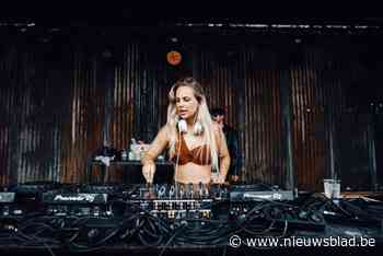 Amper één jaar achter de draaitafels, maar Helene (25) staat nu al in finale van belangrijke dj-wedstrijd: “Ik droom van meer buitenlandse opdrachten”