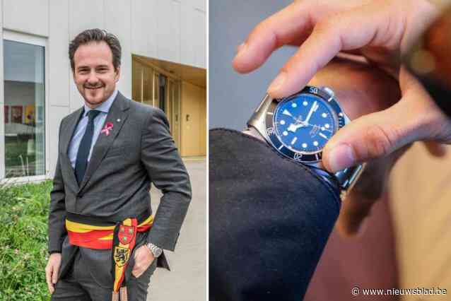 “Ze leken te dansen”: duo dat sentimenteel horloge probeerde te stelen van burgemeester Francesco Vanderjeugd, opnieuw op vrije voeten