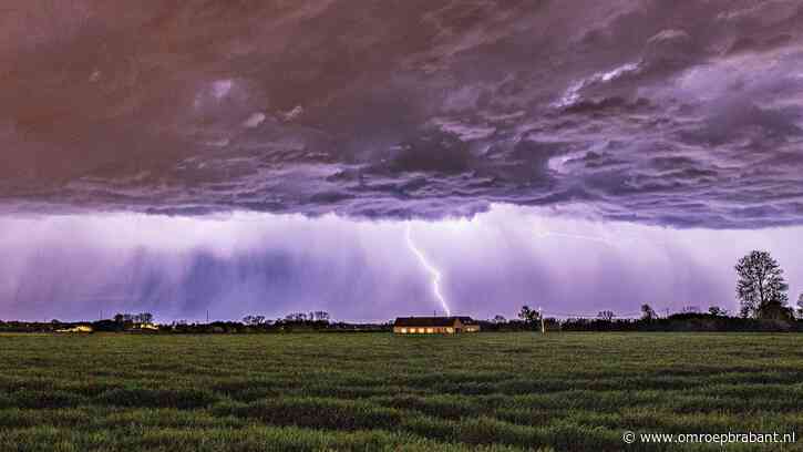Onweersbuien met kans op wateroverlast, KNMI waarschuwt met code geel