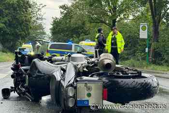 Motorradfahrer (57) stirbt bei schwerem Unfall