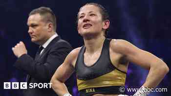 Hughes loses title after farcical scorecards scenes