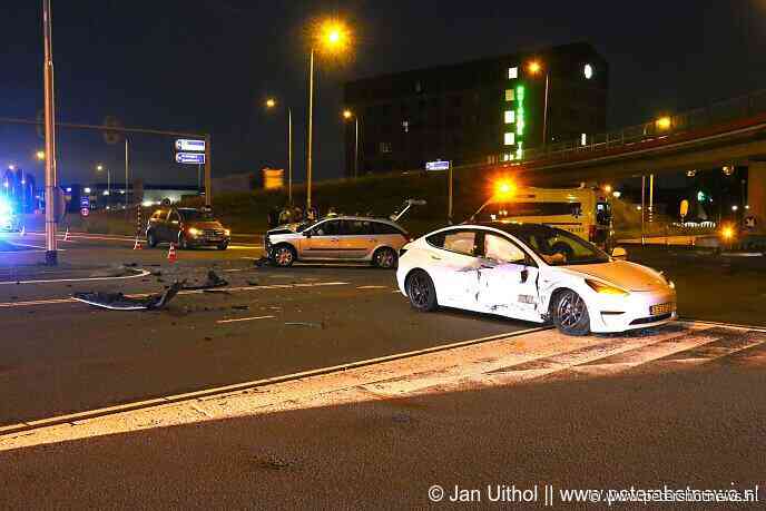 Aanrijding op beruchte Kruising Legmeerdijk en Burgemeester Brouwerweg Aalsmeer