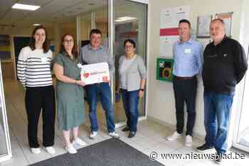 Eyckenborch mag zich voortaan hartveilig noemen: “Ons AED-toestel is bereikbaar voor iedereen”
