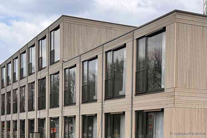 Zeven woningen extra aan de Waterlandlaan voor Purmerendse spoedzoekers