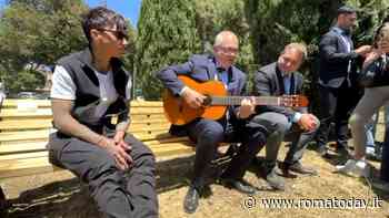 A Roma nasce il parchetto di Ultimo. Inaugurazione con duetto tra il cantautore e Gualtieri