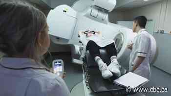 Alberta must offer higher pay to keep scarce supply of oncologists, medical association says