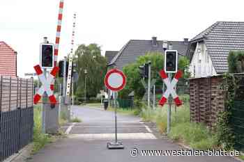 Vorschnell Poller am Bahnübergang entfernt