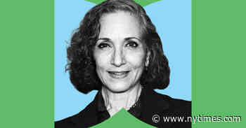 Bebe Neuwirth on the Part of a Stage That Feels Like Home