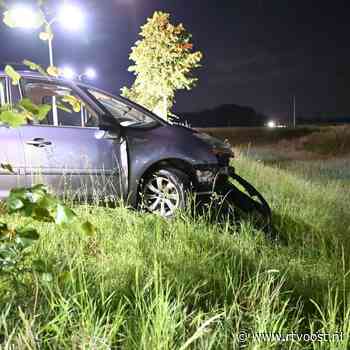 112 Nieuws: Auto uit de bocht bij Vriezenveen | Flinke rookontwikkeling in flatwoning Zwolle