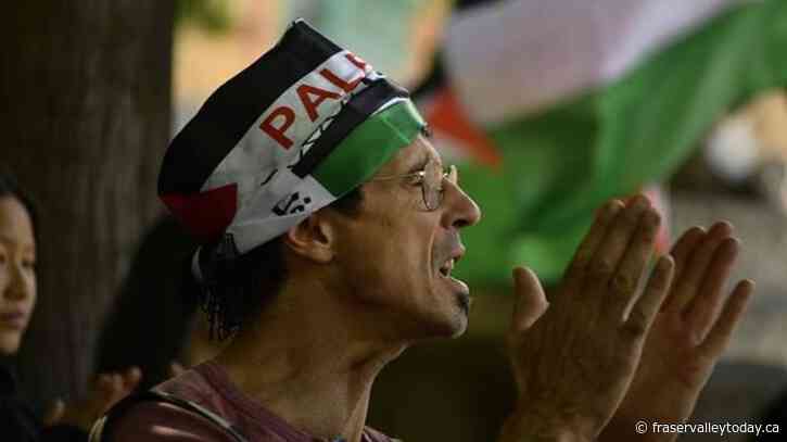 Member of Israel’s War Cabinet says he’ll quit the government June 8 unless there’s a new war plan