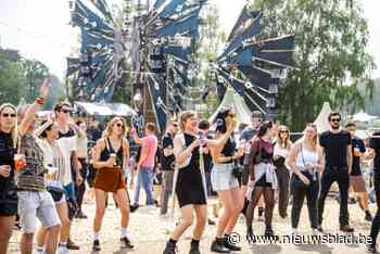 Skibrillen, stortregen en loeiharde Limburgse beats: Dit was dag 2 van Extrema Outdoor