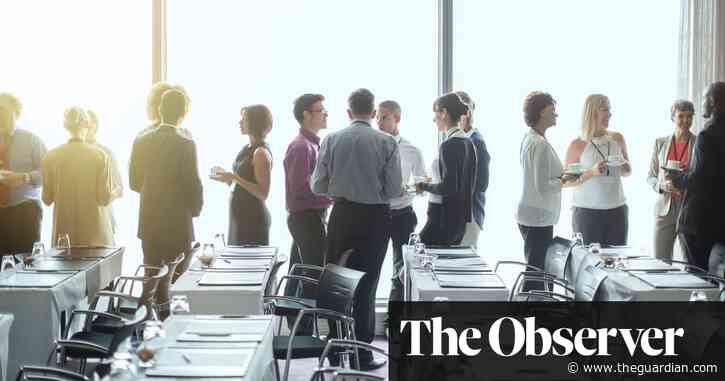 Fewer than one in 10 arts workers in UK have working-class roots