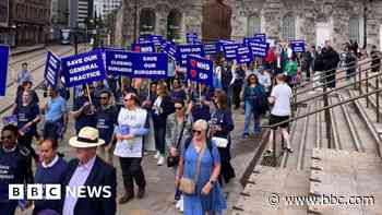 Surgeries won't survive, say GPs in pay row protest