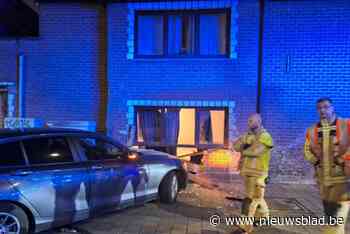 Dronken bestuurder (29) vlamt over rotonde en boort zich in woning: “De klap was oorverdovend”