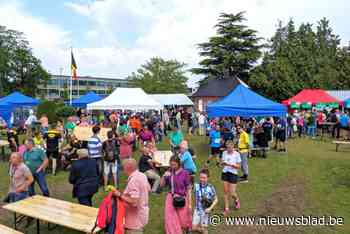 Stralend weer trekt recordaantal lopers en wandelaars aan voor Kleipikkerstrail