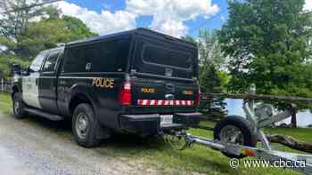 3 dead, 5 injured in evening boat crash north of Kingston