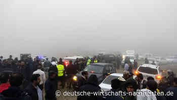 Unfall des Präsidenten-Hubschraubers im Iran - Lebt der Regierungschef noch?