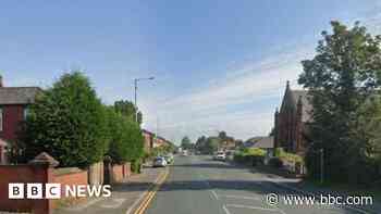 Driver dies after car hits garden wall