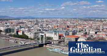 Two dead and five missing after boat collision near Budapest