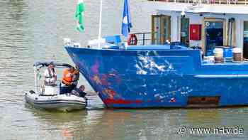 Fünf Menschen weiter vermisst: Kapitän nach tödlichem Schiffsunfall festgenommen