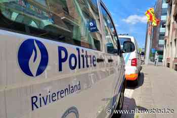 Inbrekers beschadigen deur woning