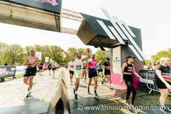 Bridgerton actor Jonathan Bailey runs Hackney Half Marathon