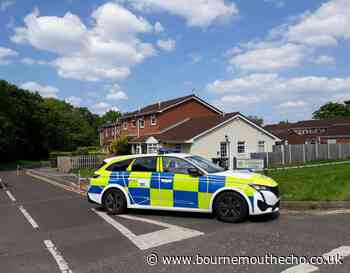 Police cordon in place in Garsdale Close after man stabbed