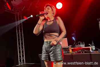 Bad Holzhausen: Mallorca-Partystars bringen Festzelt zum Beben