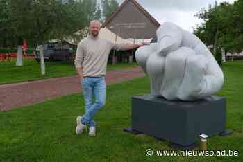 Hedendaagse kunst in een idyllische hoeve: Gentse galerie toont werk van 40 kunstenaars in unieke setting