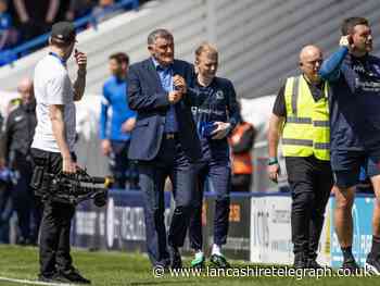 Ex-Blackburn boss Mowbray steps down after health concerns