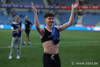 Kos Karetsas (16) toont zijn klasse bij basisdebuut: “Na de assist speelde ik bevrijd”