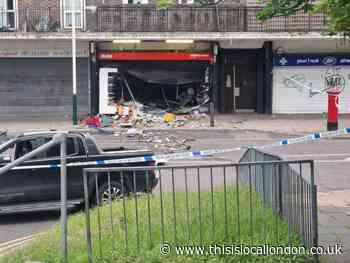 Petersfield Avenue, Harold Hill, shop raided - recap