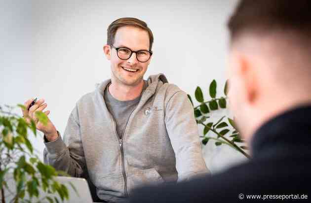 Frederic Schulmeister von Fußkundig zeigt moderne Recruiting-Strategien für Podologen: Erfolg durch Unternehmensidentität und Social Media